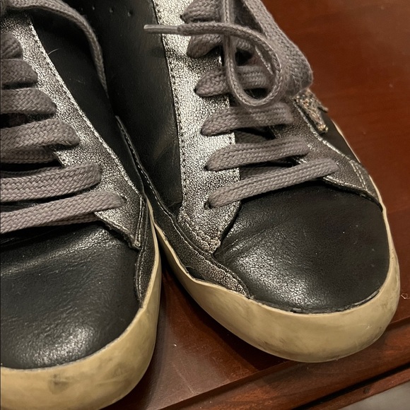 Shu Shop Stylish Women's Glitter Sneakers - Picture 2 of 7